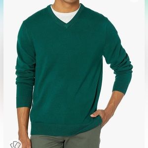 Amazon Essentials Men’s V-Neck Long Sleeve Sweater; Size M